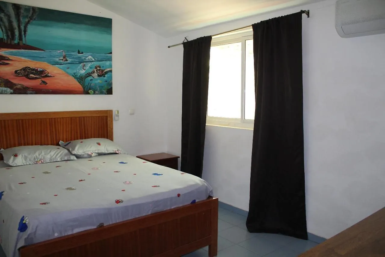 アパート Palmarejo, Apartamento T1, Frente Praca Center プライア