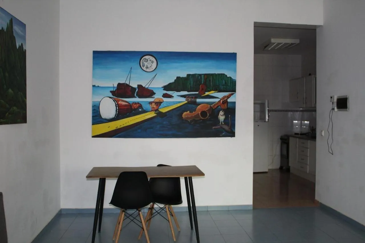 Palmarejo, Apartamento T1, Frente Praca Center Praia 0*,  Kap Verde